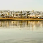 Oasis Hotel