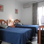 Hotel Oasis *
