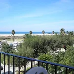 Hotel Oasis *