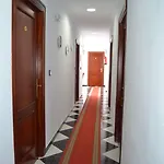 Hotel Oasis *