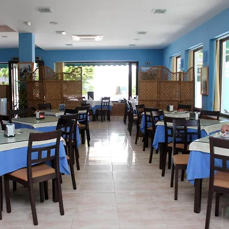 绿洲酒店 * 科尼尔-德拉弗龙特拉