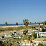 מלון Oasis *
